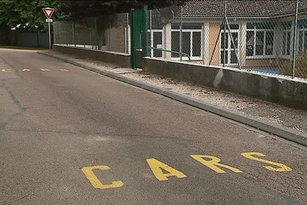 Le transport scolaire n'est plus assuré le soir depuis le déplacement de l'arrêt de bus.