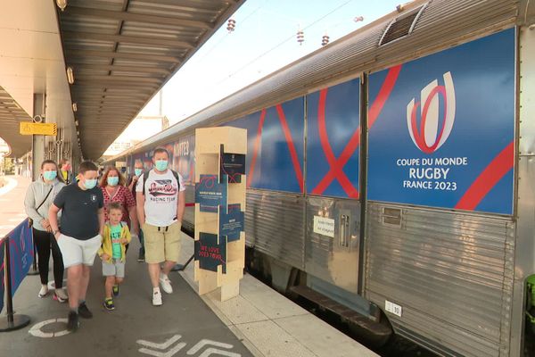 Le train de la Coupe du monde de rugby 2023 a fait escale à Amiens samedi 13 septembre 2020