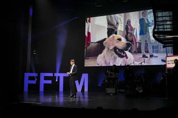 La commune de Beauvais a été saluée, grâce à son initiative d’adopter un chiot apprenti guide pour les personnes malvoyantes.