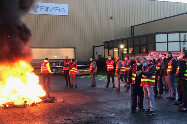 Mouvement de grève des salariés de la Simra, le 12 novembre 2020 à Albert.