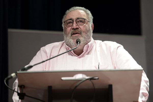 Michel Tubiana, photographié le 18 mars 2017 lors d'une conférence sur le "Désarmement au service du processus de paix" dans le Pays basque, organisé par Bake Bidea à Biarritz.