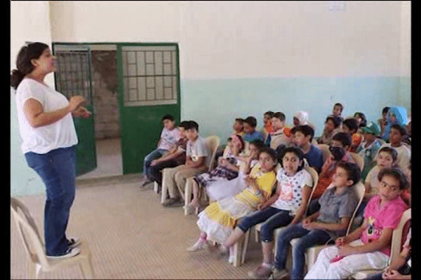  Au Liban, le choeur Fayhat anime une douzaine de chorales avec des enfants libanais mais aussi réfugiés de différentes origines, palestiniens ou syriens.