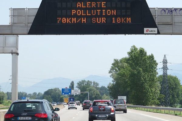 Dans les prochains jours, les fortes chaleurs vont favoriser la formation d'ozone dans l'air.