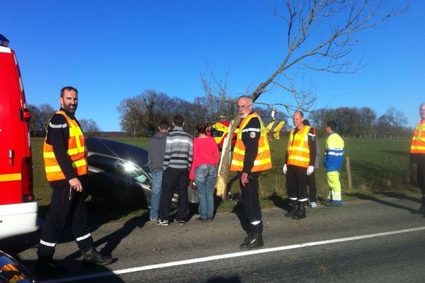 L'accident s'est produit en début d'après-midi sur la RD464