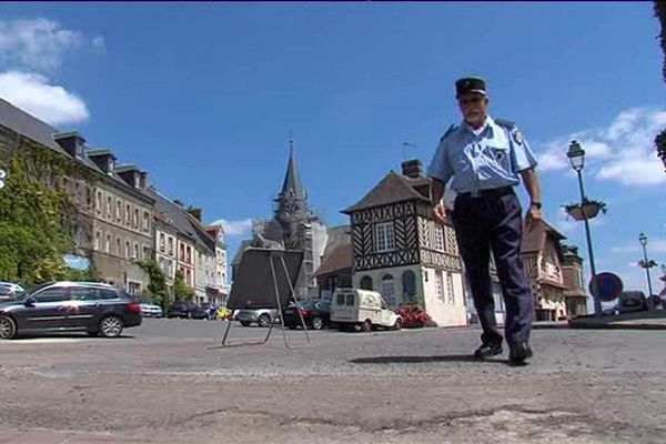 Philippe Lepère est garde-champêtre de la commune de Beaumont-en-Auge