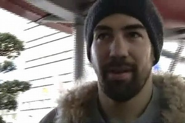 Paris - Nikola Karabatic à son arrivée pour être entendu par la Ligue Nationale de Handball sur l'affaire des paris suspects - 30 janvier 2013.