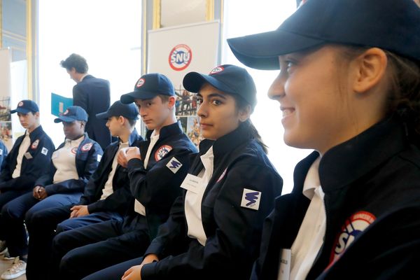 2000 jeunes volontaires ont commencé ce matin leur service militaire universel dans toute la France