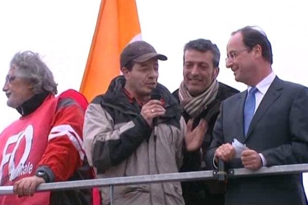 François Hollande à Florange le 24 février 2012, passera-t-il par la vallée de la Fensch en 2013 ? Les syndicalistes d'ArcelorMittal l'espèrent...