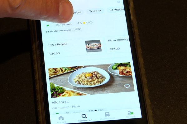 Italo Passaro considère qu'il est nettement moins visible sur le site d'Uber Eats depuis qu'il a refusé d'appliquer une offre commerciale proposée par la plateforme.