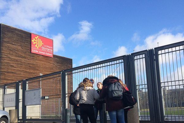 Le lycée Galliéni après son évacuation