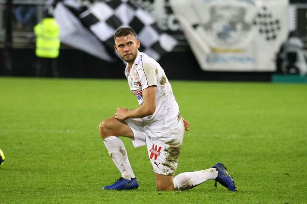 Alexis Blin, joueur de l'Amiens SC, a dû quitter la pelouse le temps du confinement mais il continue de s'entraîner.