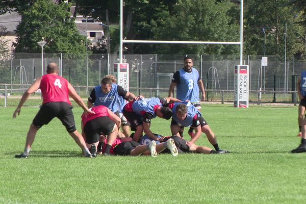 En stage depuis une semaine à Evreux, les Lions disputeront ce vendredi 6 août 2021 un premier match amical contre Massy Essonne. 