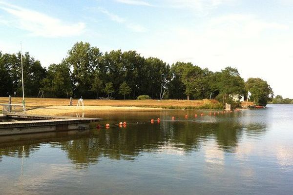 Plan d'eau de Brou dans l'Eure-et-Loir