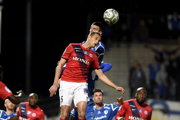 Le défenseur Grégory Bourillon et ses coéquipiers de la Berrichonne de Châteauroux vont tenter de battre le Paris FC ce mercredi soir