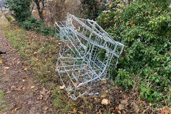 La Tour Eiffel avait disparu de la place du Marché le 14 novembre.