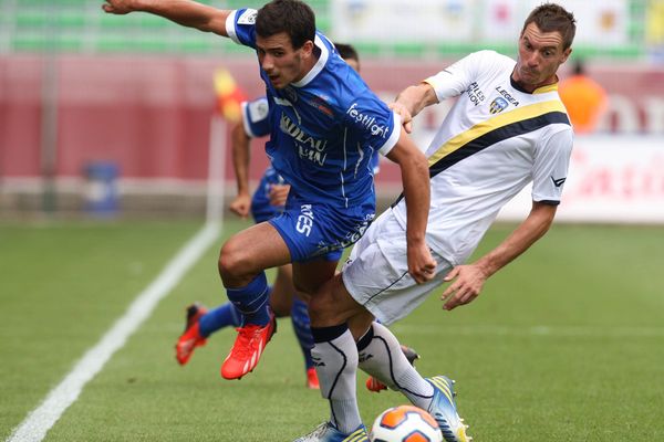 A l'image de Maxime Colin (à gauche), les Troyens n'ont pas gagné leur combat face à une équipe d'Arles-Avignon bien emmenée par son capitaine Erwan Quintin.