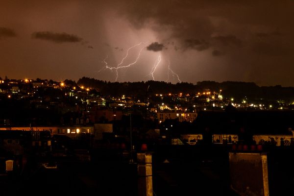 Ciel d'orage dans l'agglomération de Rouen