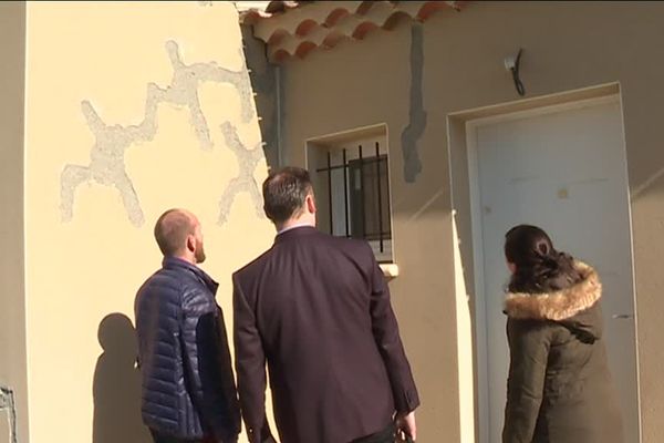 Joffrey Serres et Emilie Garcia, avec leur avocat