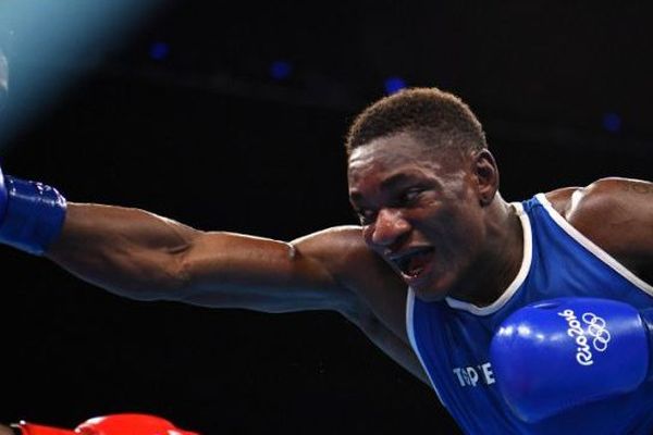 #JO2016 Le boxeur Montargois Christian Mbilli a été éliminé en quart de finale du tournoi olympique de boxe dans la catégorie des moins de 75kg, s'inclinant contre le champion du monde en titre, le Cubain Arlen Lopez. 15 août 2016
