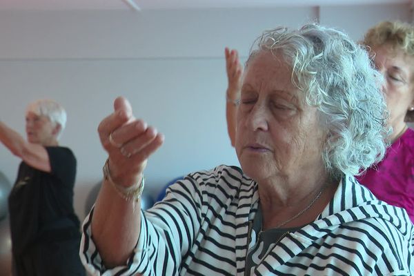 L'initiation au Taï Chi a été particulièrement appréciée lors de la Semaine Bleue à Saint-Caprais-de-Bordeaux (33).