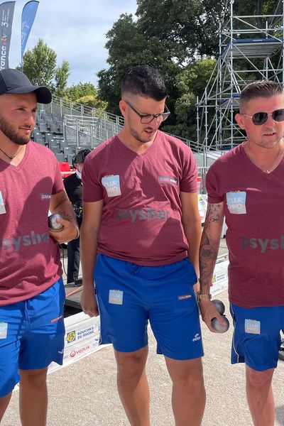 L'équipe Tierno a éliminé la triplette Puccinelli en 32e de finale de La Marseillaise à pétanque, mardi 2 juillet 2024.