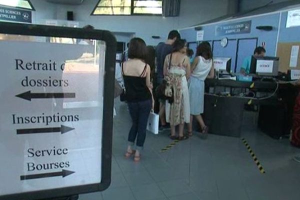 Montpellier - les premières inscriptions en fac après le bac - 8 juillet 2013.