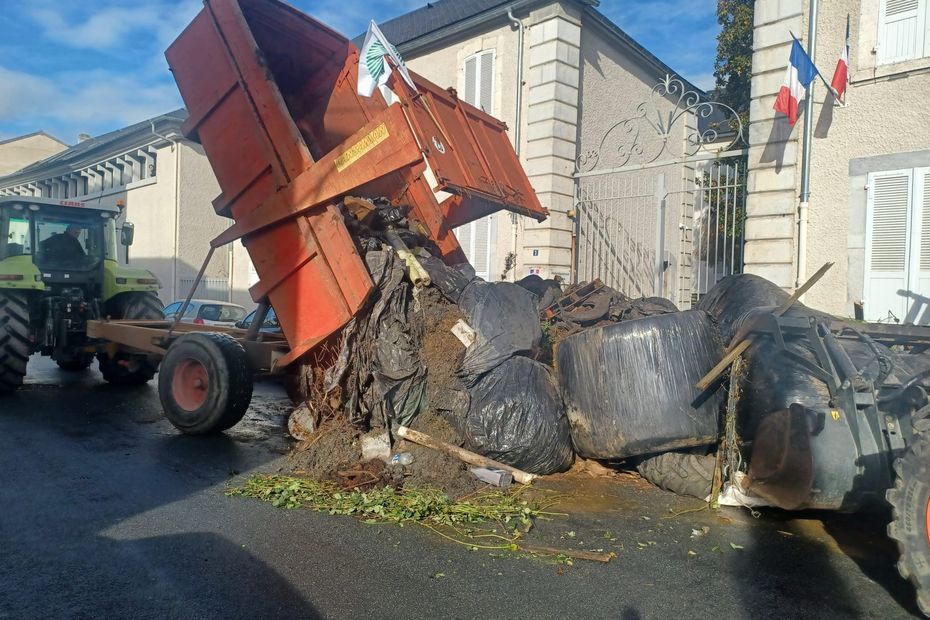 Tarbes Farmers Protest: Demonstrations Against Agricultural Policy and Rising Production Costs