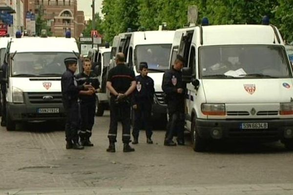 Le dispositif de CRS mardi soir dernier à Roubaix lors du match Belgique/Algérie.