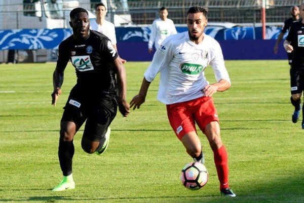 L'EAG contre Fréjus Saint-Raphaël lors du match de quart de finale de la Coupe de France 2017