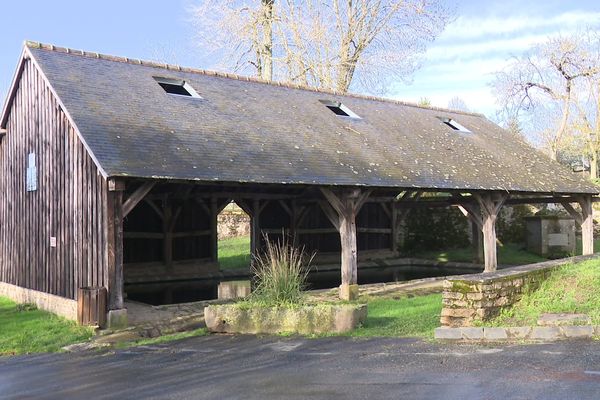 L'ancien lavoir de Dun-le-Palestel