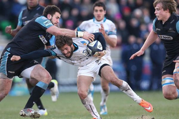 Teddy Iribaren, au centre, durant le match de Champions Cup contre les écossais de Glasgow le 18 janvier 2015, au Scotstoun Stadium de Glasgow. 