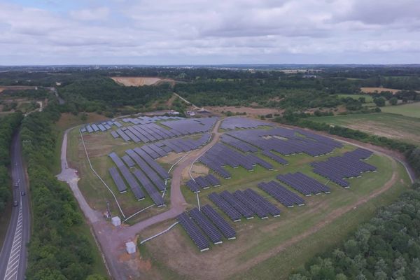 La nouvelle centrale solaire d'Esquay-sur-Seulles dans le Bessin produit depuis juillet 2024 de l'électricité renouvelable.