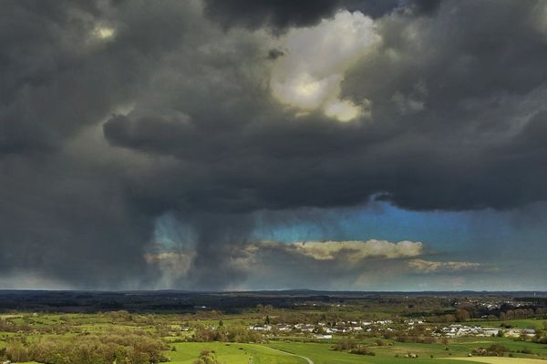 Des orages violents sont attendus en fin d'après-midi, en Midi-Pyrénées.