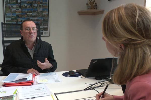 Pour Christophe Bazile, maire de Montbrison et président de Loire Forez agglomération, la diminution des dotations de l'État est une catastrophe pour l'économie locale.