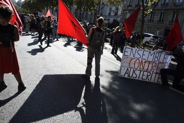 Les intermittents du spectacle manifestent ce mercredi pour la première fois depuis la rentrée, pour exiger un calendrier précis de discussions sur leur régime d'assurance chômage, à la veille d'une réunion importante de la concertation engagée par le Premier ministre pour une "refonte" de ce régime. Ici, à Paris.
