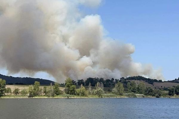 Incendie en cours aux abords du lac de Padula sur la commune d'Oletta