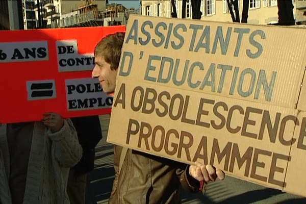 Manifestation devant l'Académie de Rennes