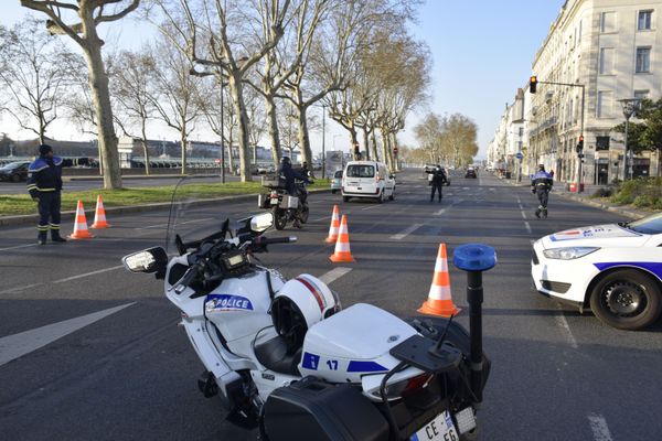 Contrôle de police pendant le confinement du printemps 2020 à Lyon 