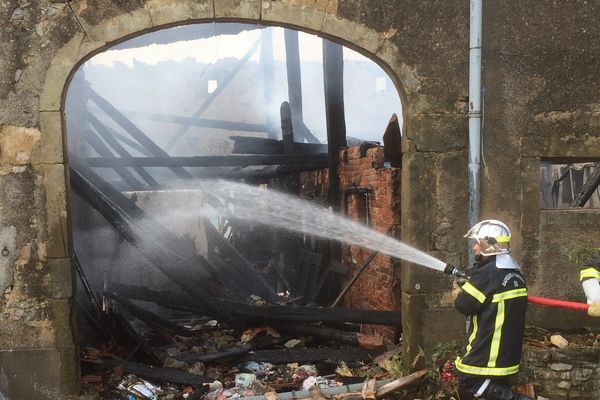 La maison incendiée à Vrécourt. Photo Mustafa Mohammad