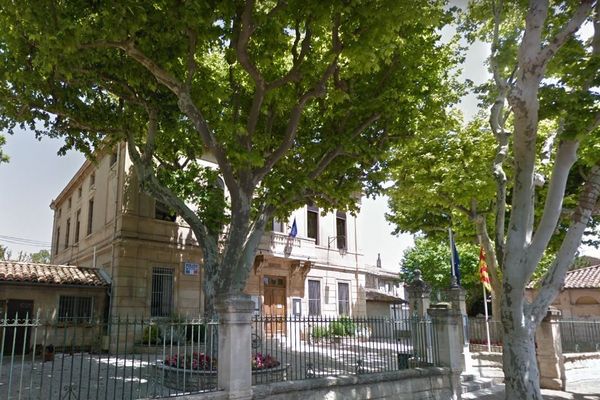 Le procureur de la République à Tarascon tient une conférence de presse à la mairie de Maussane-les-Alpilles où deux victimes étaient domiciliées?