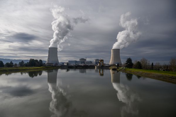 La centrale de nucléaire EDF de Golfech prélève de l'eau dans la Garonne pour assurer le refroidissement de ses unités de production.