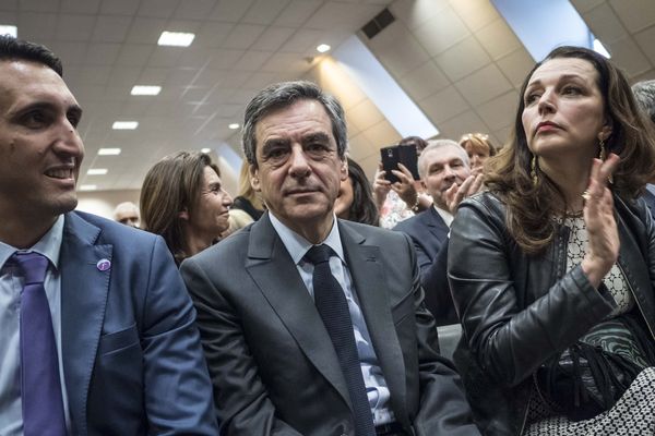 Valérie Boyer avec François Fillon le 15 mars dernier à Pertuis.