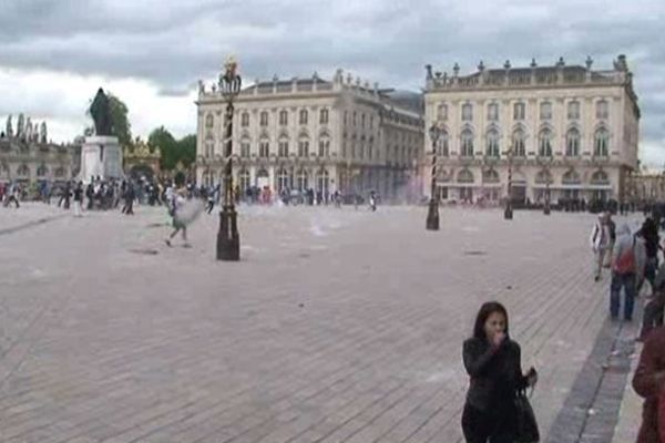 La Place Stanislas a été évacuée par les forces de l'ordre.