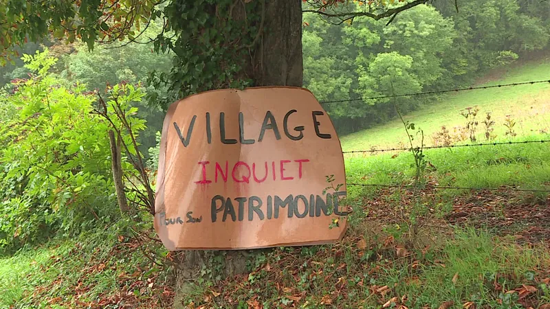 Les villageois expriment leur inquiétude.