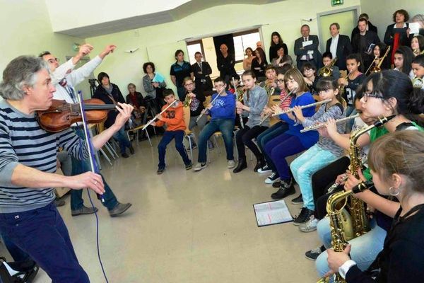 Résidence de Didier Lockwood au collège Jules Ferry de Woippy. Master classe du 17 mars 2014.