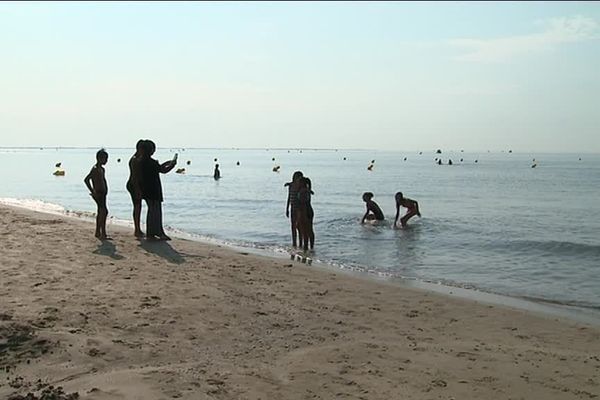 Les enfants isérois ont pu goûter à l'eau dès le matin, après six heures de car depuis Grenoble.