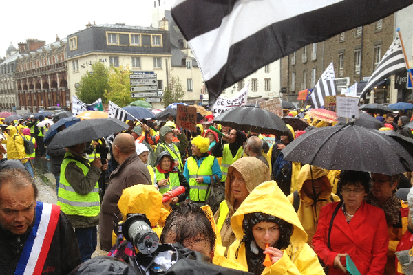 Les Groisillons débarquent à Vannes avec cirés et parapluies...