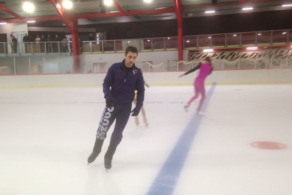 Brian Joubert a testé la nouvelle glace de la patinoire de Poitiers