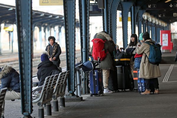 Le trafic revient à "un niveau semblable à celui du début de semaine", estime la SNCF en prévision de ce vendredi 10 janvier.