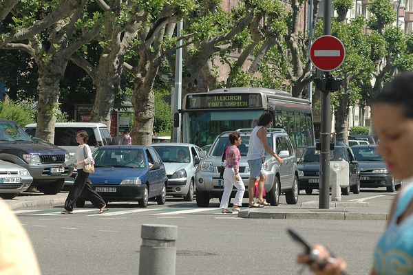 Le nombre de voitures baisse davantage à Strasbourg que dans les autres métropoles de France.